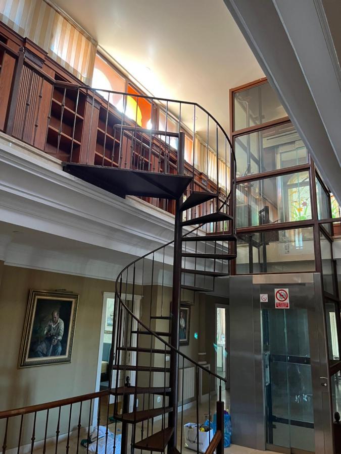 فندق لاس روزاس دي مدريدفي  Mansion Marsil المظهر الخارجي الصورة