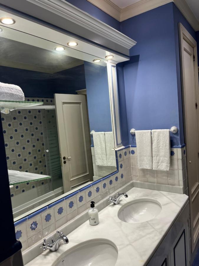 فندق لاس روزاس دي مدريدفي  Mansion Marsil المظهر الخارجي الصورة